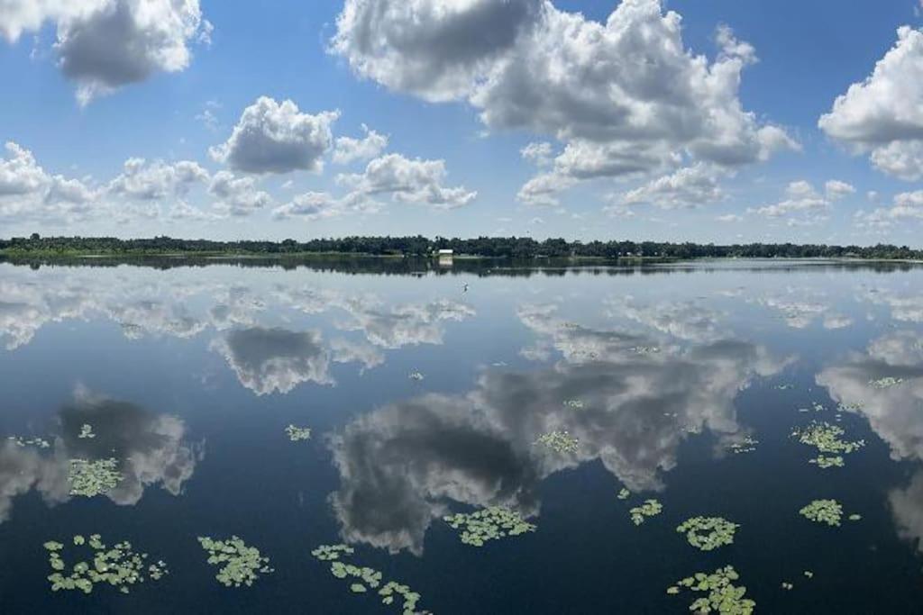 Lake Valrico'S Camelot Court With Heated Pool & Access To Private Lake Eksteriør billede